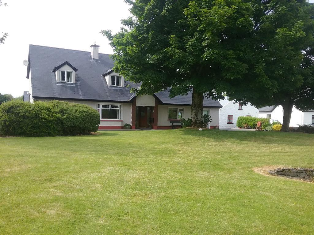 Rocksberry Bed & Breakfast Castlebar Exteriör bild
