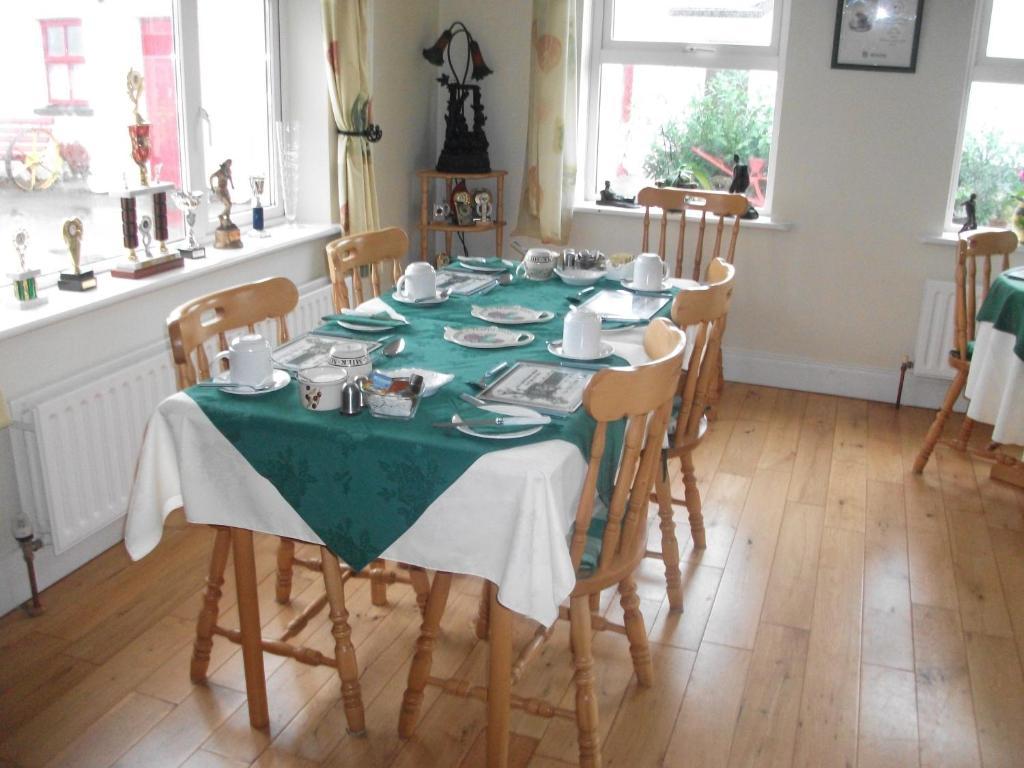 Rocksberry Bed & Breakfast Castlebar Exteriör bild